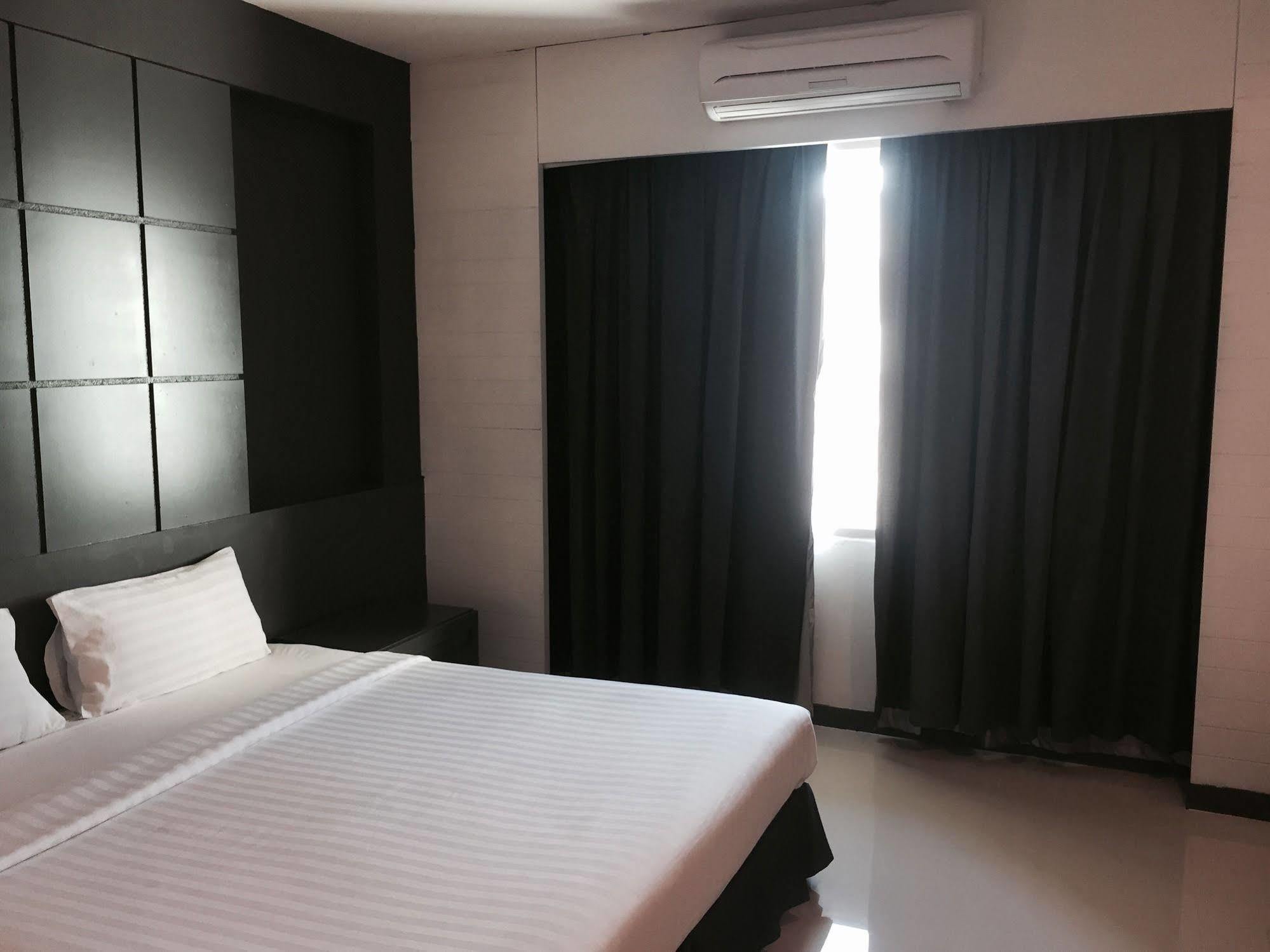 Hatyai Holiday Hotel Hat Yai Esterno foto